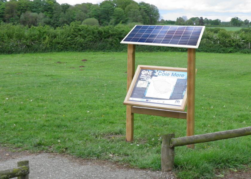 Solar-powered digital sign